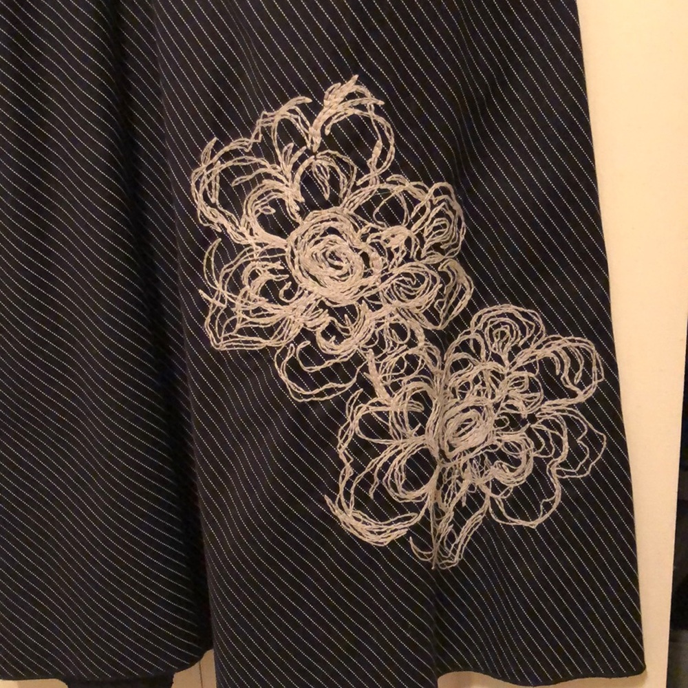 Dress - Picture 3 of 4